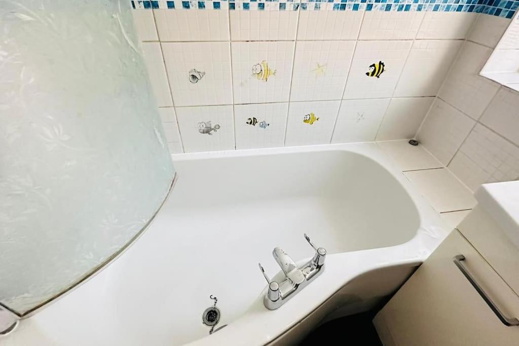 3 Bed House East London Home Eksteriør bilde