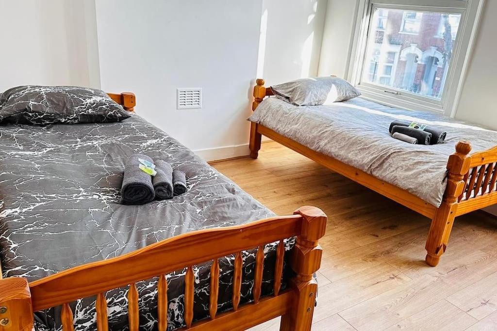 3 Bed House East London Home Eksteriør bilde