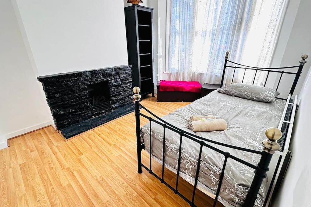 3 Bed House East London Home Eksteriør bilde